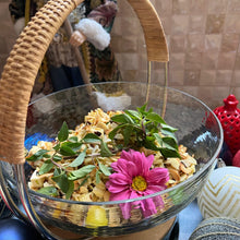 Carregar imagem no visualizador da galeria, Bowl Em Vidro Com Alça Em Rattan Copa E Cia - Un