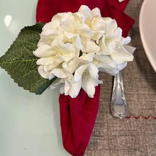 Carregar imagem no visualizador da galeria, Porta Guardanapo Flor Hortênsia Off White Com Folha Mesa Da Clau-Kit 06