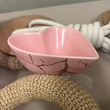 Carregar imagem no visualizador da galeria, Bowl Em Cerâmica Coração Rosa Marmorizado 150ml Home Design - Un
