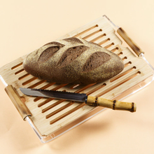 Carregar imagem no visualizador da galeria, Migalheira Em Acrílico Bamboo Alê Florêncio by ONOM - Un