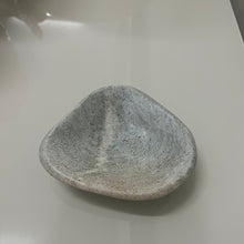 Carregar imagem no visualizador da galeria, Travessa Mini Em Pedra Sabão Miguei I Casa De Valentina - Pç
