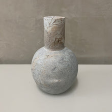 Carregar imagem no visualizador da galeria, Vaso Em Pedra Sabão Anahi Moringa Casa De Valentina - Pç