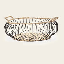Carregar imagem no visualizador da galeria, Centro De Mesa Em Fibra Natural E Metal Mart Collection - Pç