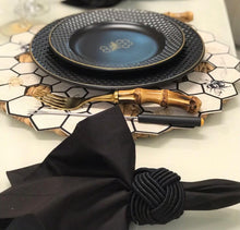 Carregar imagem no visualizador da galeria, Sousplat Colmeia Em Tecido Rebeca Duarte Home - Un