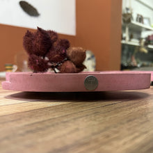 Carregar imagem no visualizador da galeria, Bandeja Em Concreto Burle Vermelho Traço Design - Pç