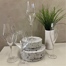 Carregar imagem no visualizador da galeria, Taça Em Cristal Para Vinho Branco Collection Loxia Bohemia-Cx