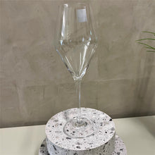 Carregar imagem no visualizador da galeria, Taça Em Cristal Para Vinho Tinto Loxia Bohemia - Cx