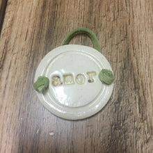 Carregar imagem no visualizador da galeria, Porta Guardanapo Em Cerâmica Medalhas Mesa Da Clau-Un