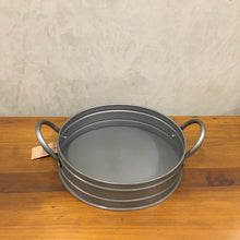 Carregar imagem no visualizador da galeria, Bandeja Em Flandres Redonda Black Home Basket - Un