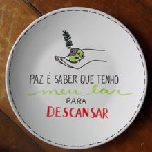 Carregar imagem no visualizador da galeria, Prato Decorativo Em Cerâmica Mesa da Clau - Pç