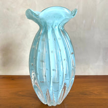 Carregar imagem no visualizador da galeria, Vaso Em Cristal Frufru Azul Pacific Cristais São Marcos - Pç