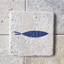 Carregar imagem no visualizador da galeria, Adorno Em Pedra Natural Travertino Anticato Cardume - Kit
