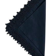 Carregar imagem no visualizador da galeria, Guardanapo Em Tecido Algodão Preto E Renda Mesa Da Clau-Kit 06
