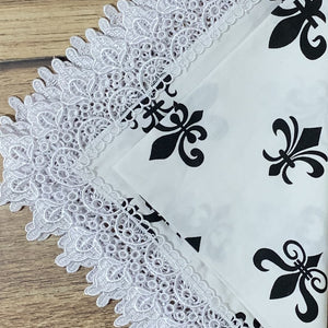 Guardanapo Em Tecido Branco Flor De Lis E Renda Mesa Da Clau-Kit
