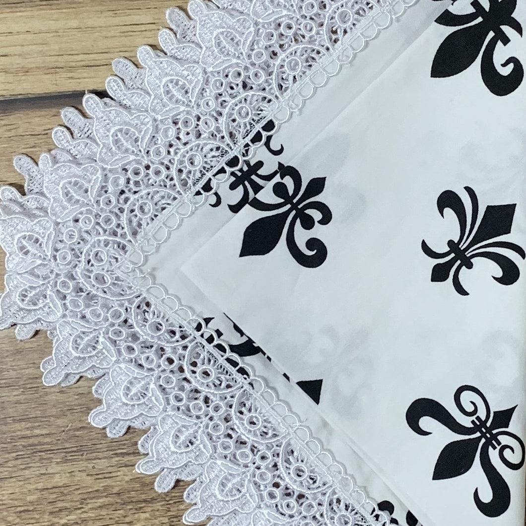 Guardanapo Em Tecido Branco Flor De Lis E Renda Mesa Da Clau-Kit