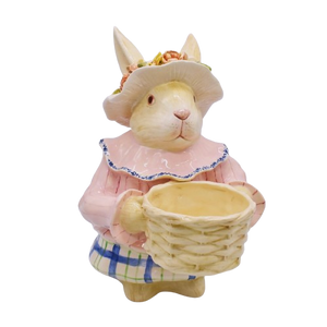 Coelha Em Cerâmica Vovó Alice Com Chapéu E Cesta - Unidade