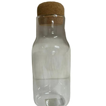 Carregar imagem no visualizador da galeria, Garrafa Em Vidro Lisa Com Tampa 600ml Home Design - Un
