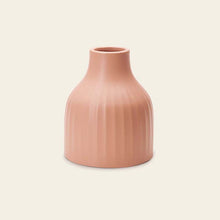 Carregar imagem no visualizador da galeria, Vaso Decorativo Em Cerâmica Mart Collection - Unidade
