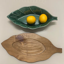 Carregar imagem no visualizador da galeria, Tábua Em Madeira E Bowl Em Porcelana Coleção Folha Verde - Unidade
