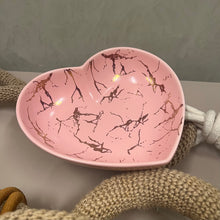 Carregar imagem no visualizador da galeria, Bowl Em Cerâmica Coleção Coração Rosa Marmorizado G - Unidade

