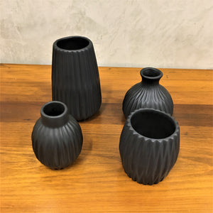 Vasos Mini Em Cerâmica Modali Design - 04 Peças